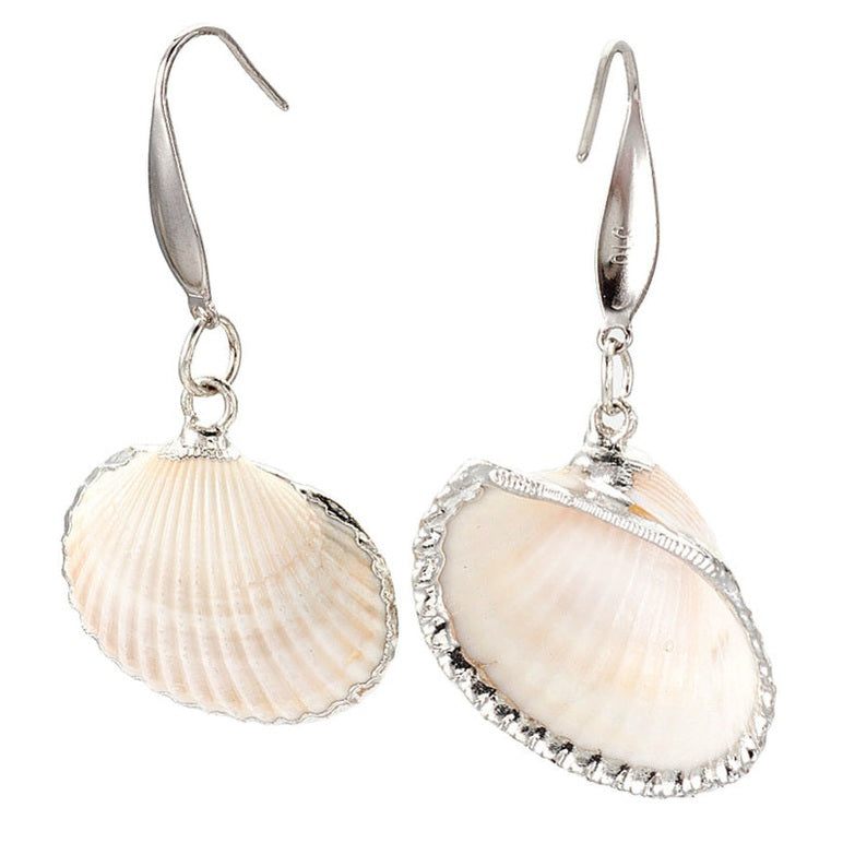Schelpen oorbellen met witte schelp en zilver edelstaal voor en achterzijde | set White Cockel Shell Silver