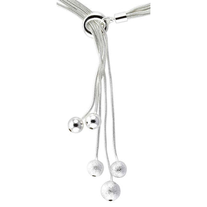 Detail van verzilverde ketting met 5 kettingen met bolletje | Molly