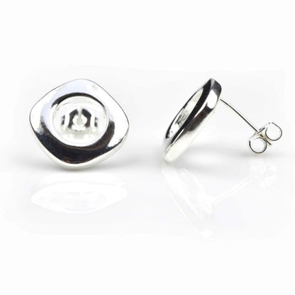 Verzilverde oorknoppen in vierkantje liggend | Silver Squar