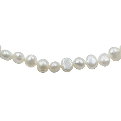 Detail van wit zoetwater parel armband, elastisch | Wealca