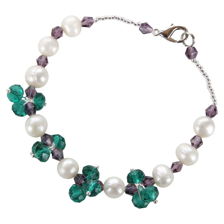 Wit zoetwater parel armband met groene en oud roze facet geslepen kristallen | Pearl green Crystal