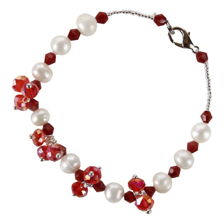 Wit zoetwater parel armband met rood facet geslepen kristallen | Pearl Red Crystal