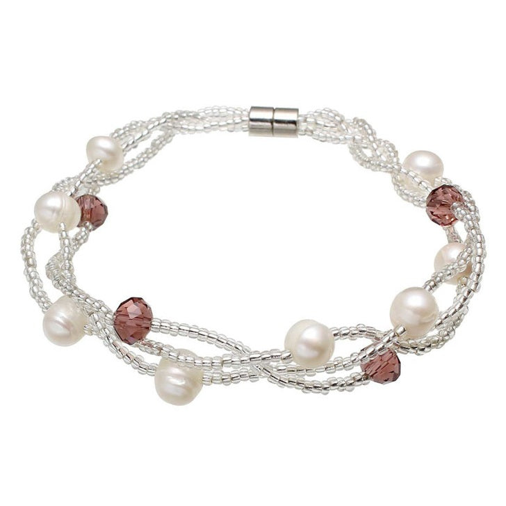 Wit zoetwater parel armband met oud roze facet geslepen kristallen en magneetslotje, vooraanzicht | Twine Pearl Purple Crystal
