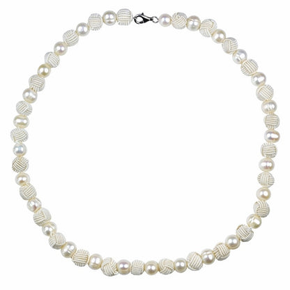 Zoetwater parelketting met witte parels, Chinese knopen en gerhodineerd zilver | Chiwa