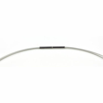 Slotje van korte zoetwater parelketting met paars blauwe parel hanger | Neri