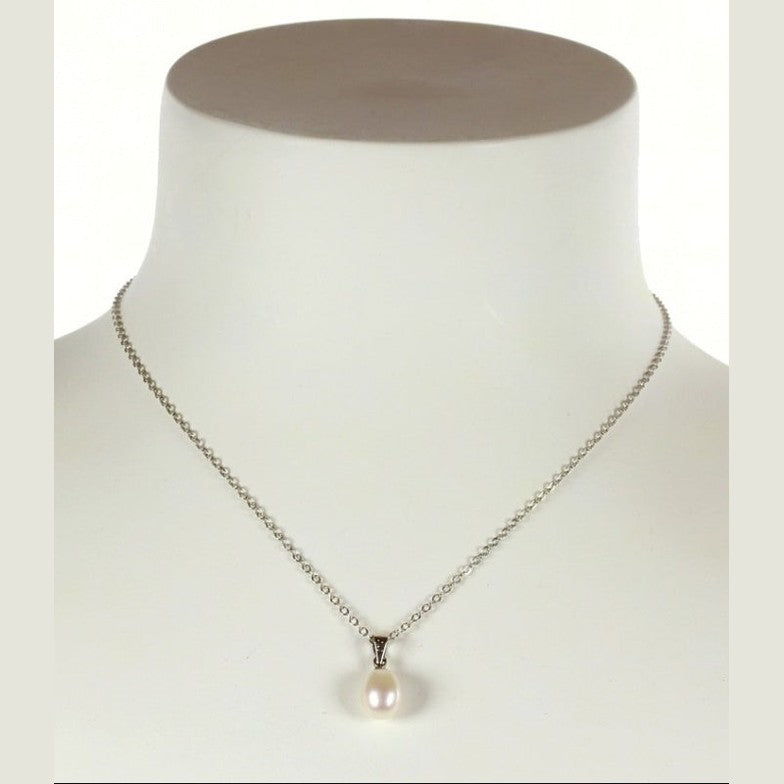 Zoetwater parelketting met witte parel hanger op buste | Single Pearl White