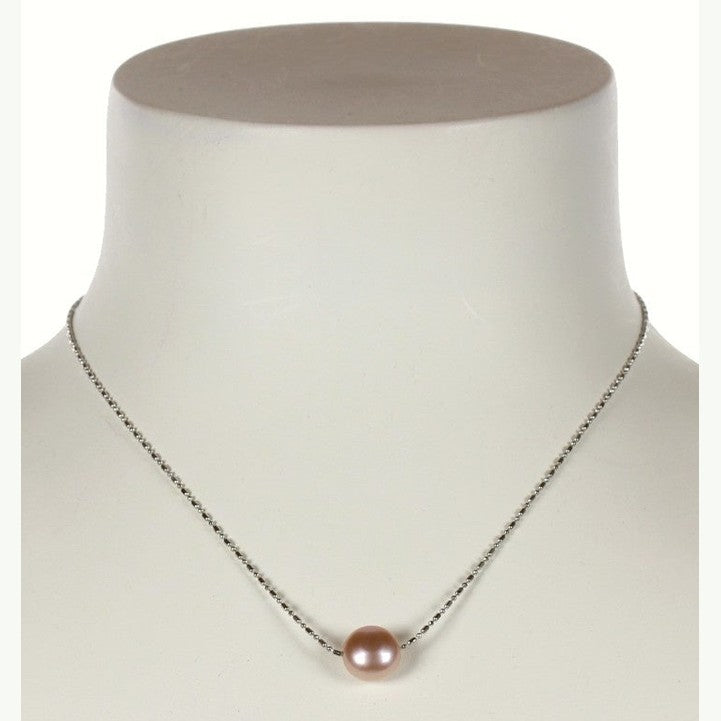 Zoetwater parelketting met roze parel op buste | Solo Pink