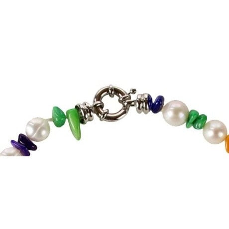 Slotje van zoetwater parelketting met witte parels en gekleurd parelmoer | Bold Happy