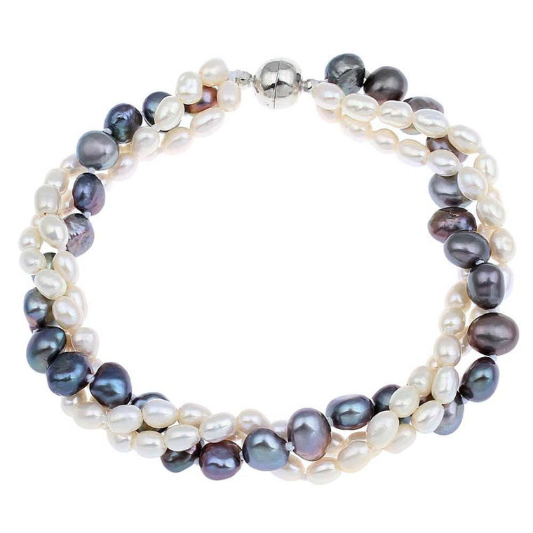 Zoetwater parel armband met witte, zwarte blauwe parels en magneetslotje | Bianca