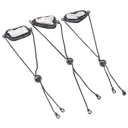 Wit zoetwater parel armband met stras steentjes en schuifsluiting op een rij | Black Bright Biwa Pearl