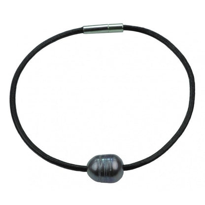 Grijs blauwe zoetwater parel armband met zwart leer | Black Leather Pearl Grey