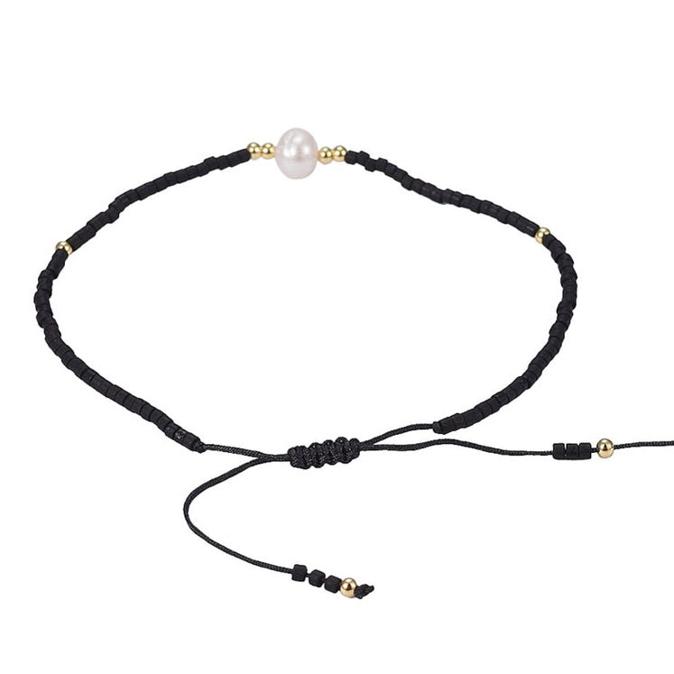 Wit zoetwater parelarmband met zwarte kraaltjes, achterzijde | Mini Pearl One Black Color