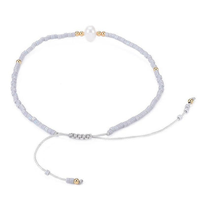 Wit zoetwater parel armbandje met grijze kraaltjes, achterzijde | Mini Pearl one Grey Color