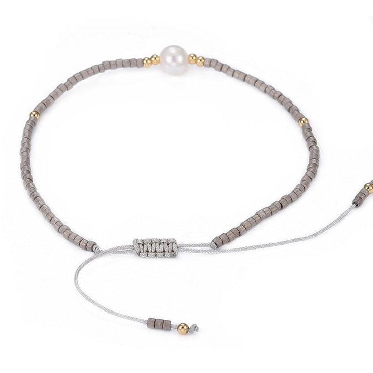 Wit zoetwater parel armband met leverkleurige kraaltjes achterzijde | Mini Pearl One Liver Color