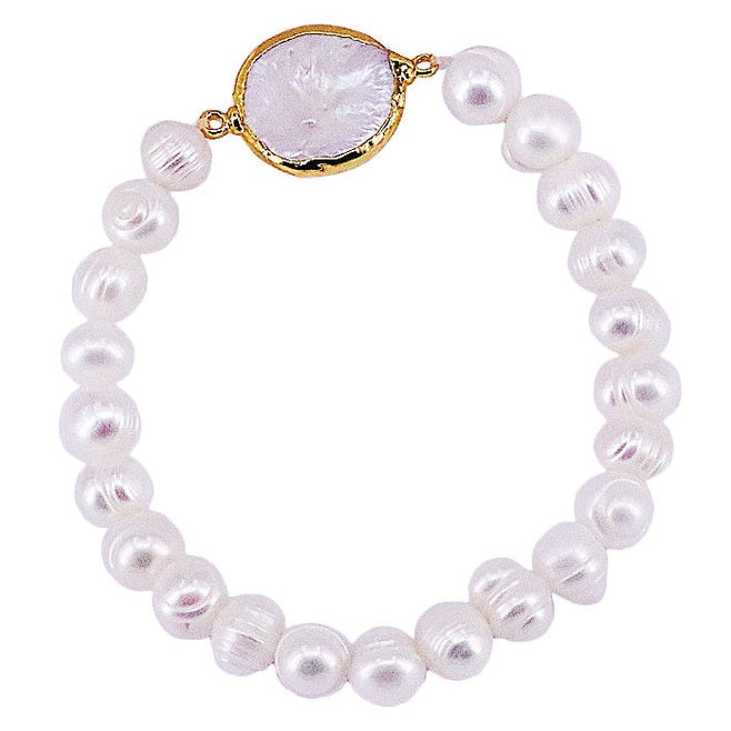 Wit zoetwater parel armband met gouden coin parel, bovenaanzicht | One Gold Coin Pearl
