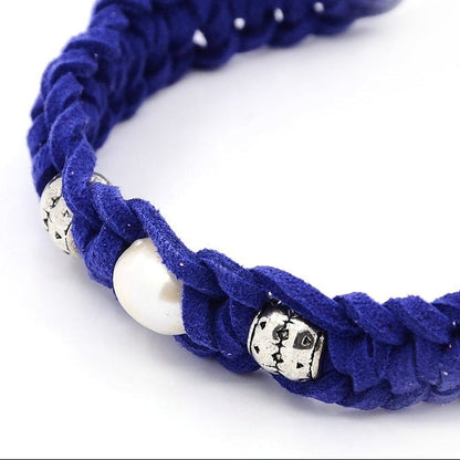 Detail van zoetwater parel armband met blauw suede | Pearl Blue Suede