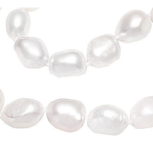 Detail van wit handgeknoopt zoetwater parel armband | Wina