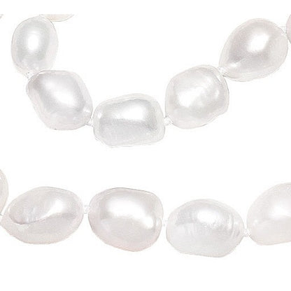 Detail van wit handgeknoopt zoetwater parel armband | Wina