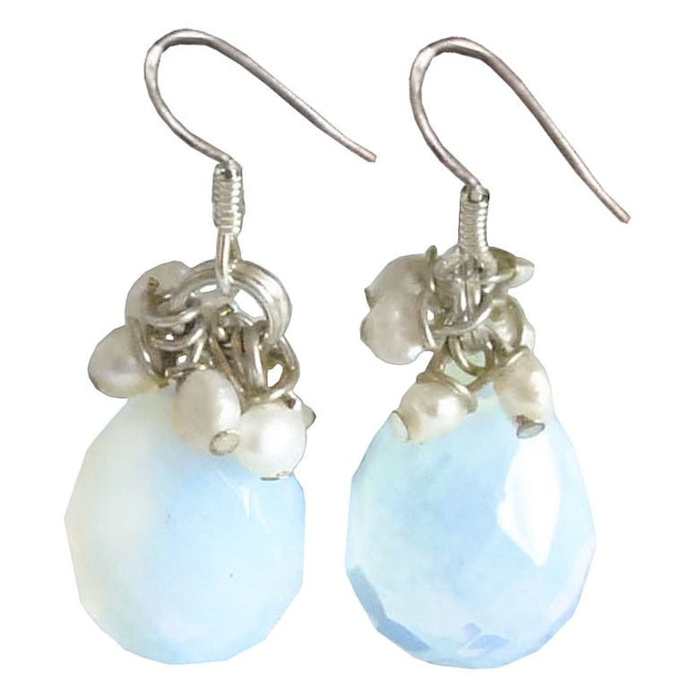 Witte zoetwater parel oorbellen met zee opaal en sterling zilver (925) | Coline