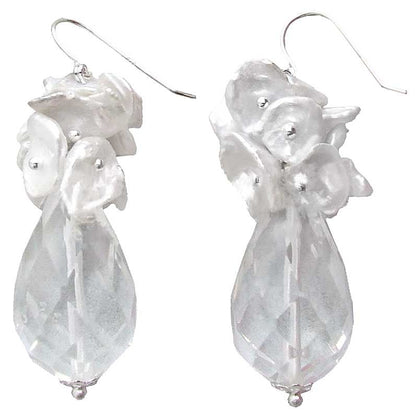 Grote witte zoetwater parel oorbellen met facet geslepen kristal en sterling zilver (925) zijaanzicht| Kiomi