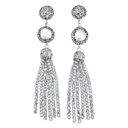 Lange witte zoetwater parel oorbellen met zilveren kristallen kwastje | Bright Coin Pearl Silver Crystal Tassel