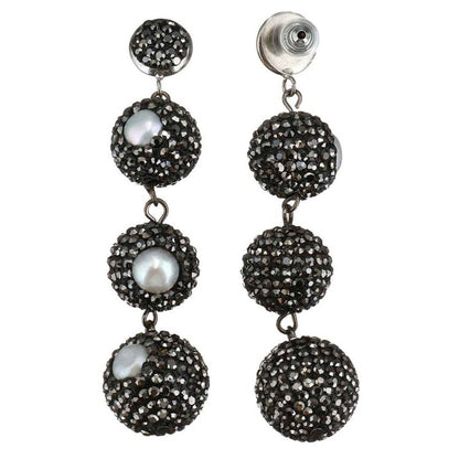 Lange zoewater parel oorbellen met witte parels en zwarte stras steentjes, achterzijde | Bright Pearl Balls