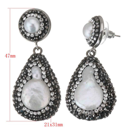 Witte zoetwater parel oorbellen met zwarte stras steentjes met maataanduiding | Bright Pearl Drop