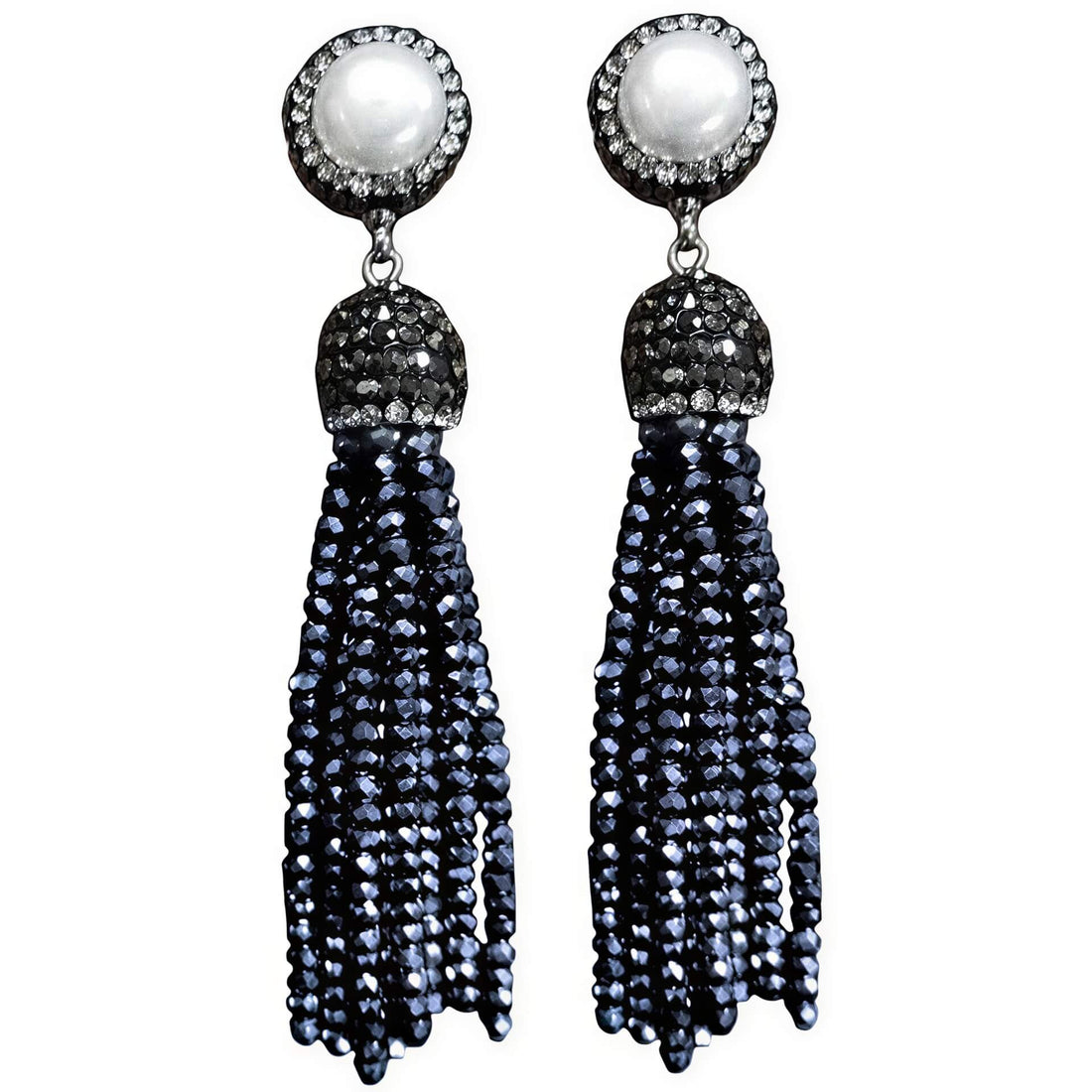 Lange zoetwater parel oorbellen met witte parels en stras steentjes en hematiet kristallen kwastje | Bright Hematite Crystal Tassel