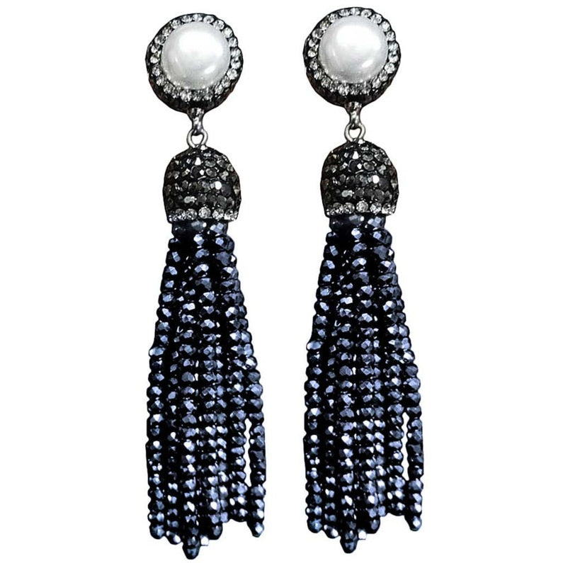 Lange zoetwater parel oorbellen met witte parels en stras steentjes en hematiet kristallen kwastje | Bright Hematite Crystal Tassel