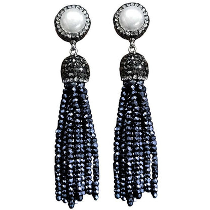 Lange zoetwater parel oorbellen met witte parels en stras steentjes en hematiet kristallen kwastje | Bright Hematite Crystal Tassel
