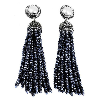 Lange zoetwater parel oorbellen met witte parels en stras steentjes en hematiet kristallen kwastje, vooraanzicht | Bright Hematite Crystal Tassel