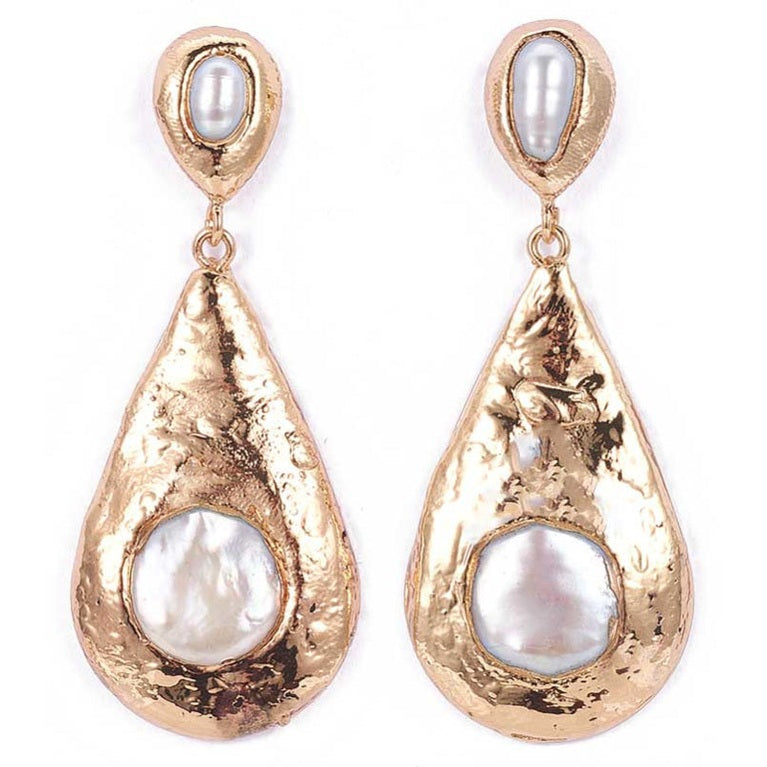 Lange witte parel oorknoppen met goud | Gold Boldy