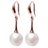 Lange witte zoetwater parel oorbellen met rose goud kleur | Kasumi White Rose Gold