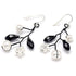 Zoetwater parel oorbellen met witte parels, zwart facet geslepen glas kristallen en sterling zilver (925) | Pearl Black
