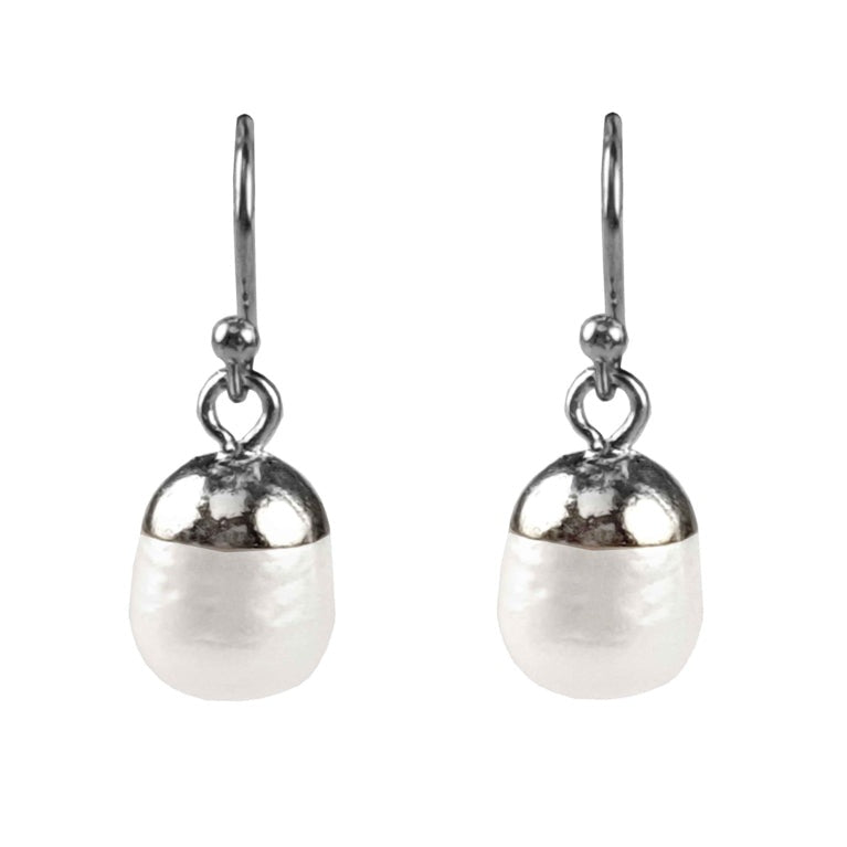 Witte zoetwater parel oorbellen met zilver edelstaal vooraanzicht | Silver Dip White Pearl
