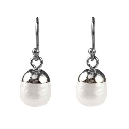 Witte zoetwater parel oorbellen met zilver edelstaal vooraanzicht | Silver Dip White Pearl
