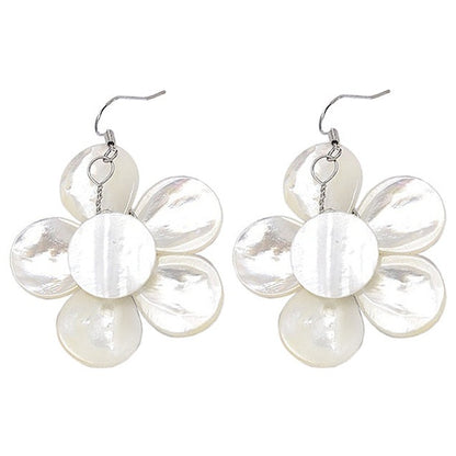 Zoetwater parel oorbellen met blauwe parels en wit parelmoer in bloem vorm met zilver edelstaal, achterkant | White Shell Flower Blue Pearl