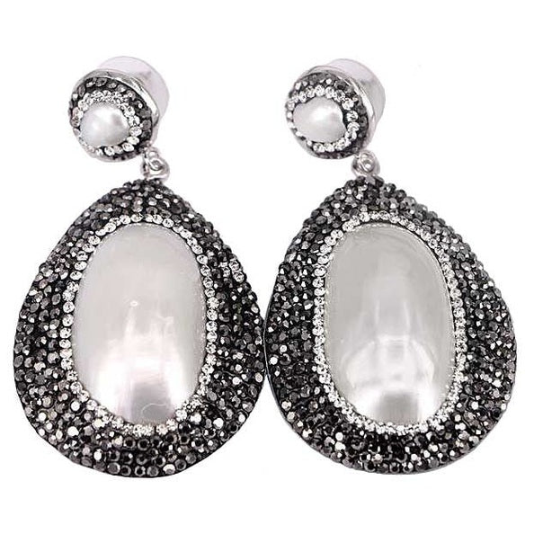 Grote witte zoetwater parel oorbellen met stras steentjes | Bright Shell Oval