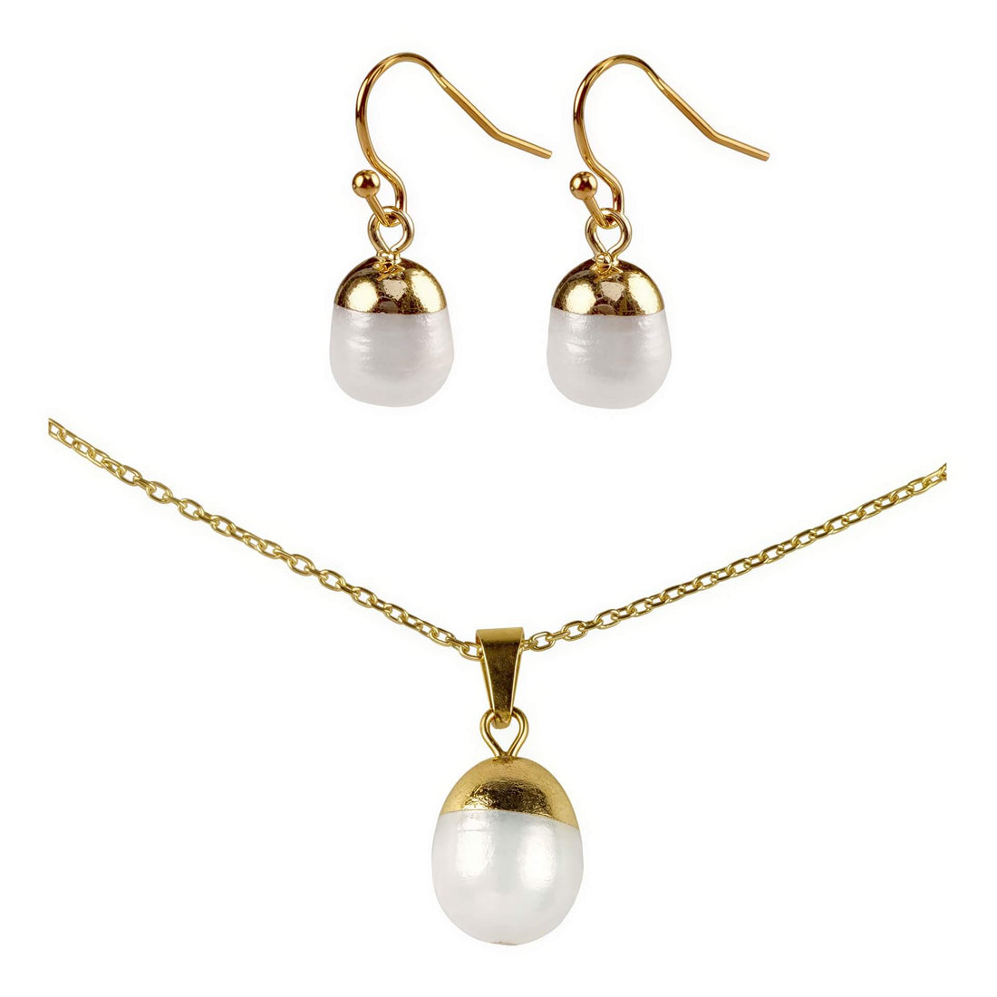 Detail van witte zoetwater parel set bestaande uit witte parelketting en parel oorbellen met goud edelstaal en parel hanger | set Gold Dip White Pearl