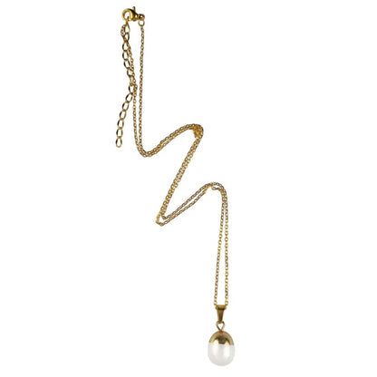 Zoetwater parelketting met witte parel hanger en goud edelstaal liggend | Gold Dip White Pearl