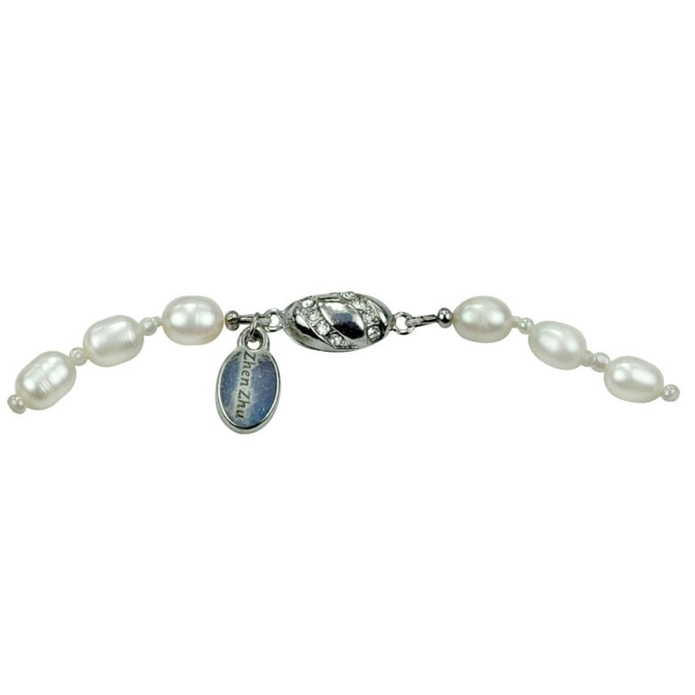 Magneetslotje van zoetwater parelketting met witte parels en Delfts blauwe klomp | Hollands Glorie Klomp Wit