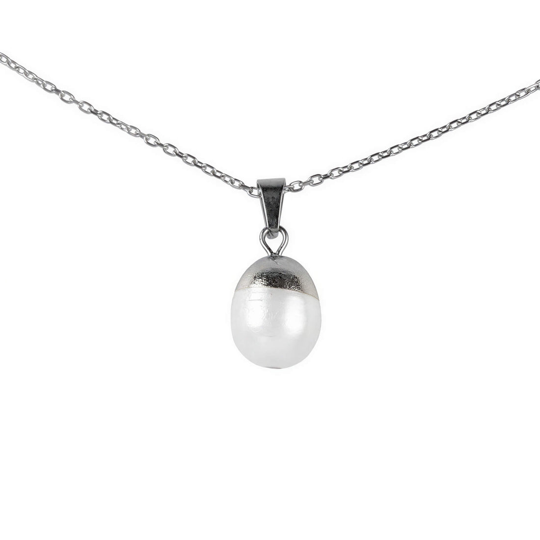 Detail van zoetwater parelketting met witte parel hanger en zilver edelstaal | Silver Dip White Pearl