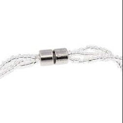 Magneetslotje van zoetwater parelketting met witte parels in 3 rijen | Twine Pearl White 2
