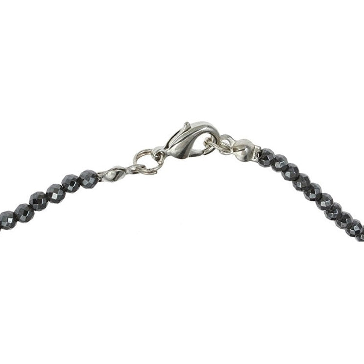 Slotje van zoetwater parelketting met witte parel, zwarte edelsteen hematiet en sterling zilver (925) | Hematite Pearl W