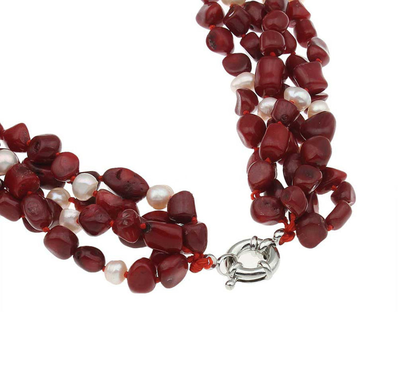 Slotje van zoetwater parelketting met witte parels en rood koraal in 5 rijen | Caro