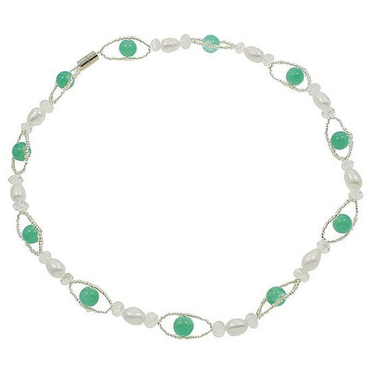 Zoetwater parelketting met witte parels, groene en transparante glaskristallen met magneetslot | Janta