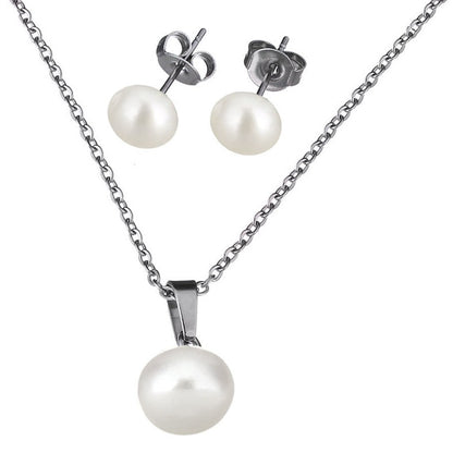 Zoetwater parel set bestaande uit een parelketting en parel oorbellen met witte parels en zilver edelstaal | set Brit W
