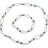 Zoetwater parel set bestaande uit een parelketting en parel armband met witte parels, paars glaskristallen en magneetslot | set Pacio