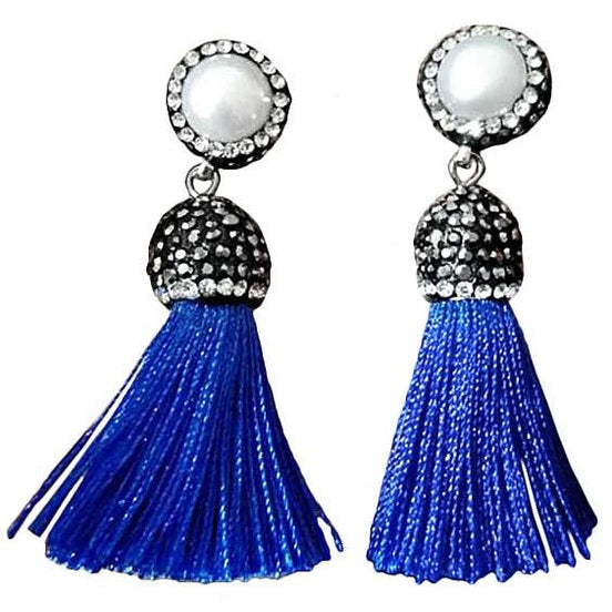 Zoetwater parel oorbellen met witte parels, stras steentjes met blauw kwastje | Bright Pearl Blue Tassel Small