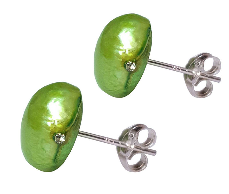 Groene zoetwater parel oorknoppen met sterling zilver (925), zijaanzicht | Little Bling Bold Green Pearl